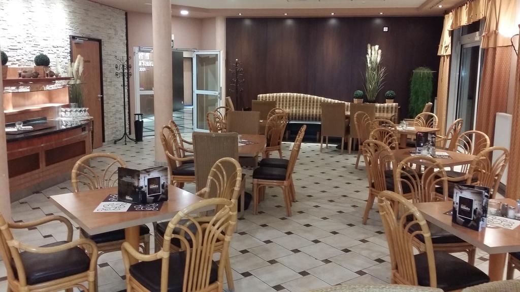 Akzent Hotel Stadt Schluechtern ***S Екстер'єр фото